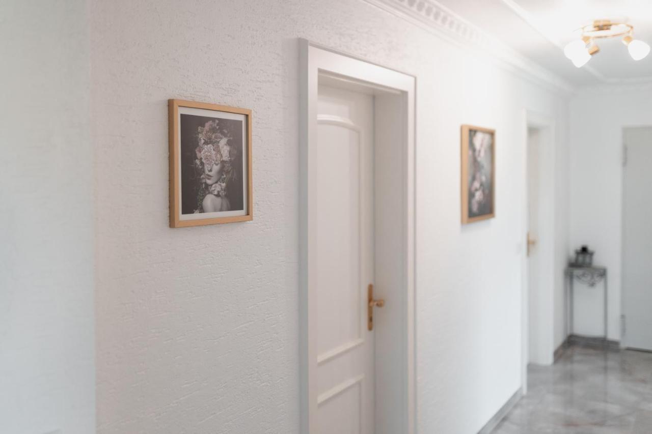 Ferienwohnung Haus Abrioux Zur Falkenlay Бад Бертрих Екстериор снимка